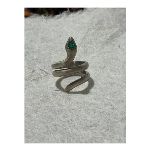 Cobra Emerald Silver Ring