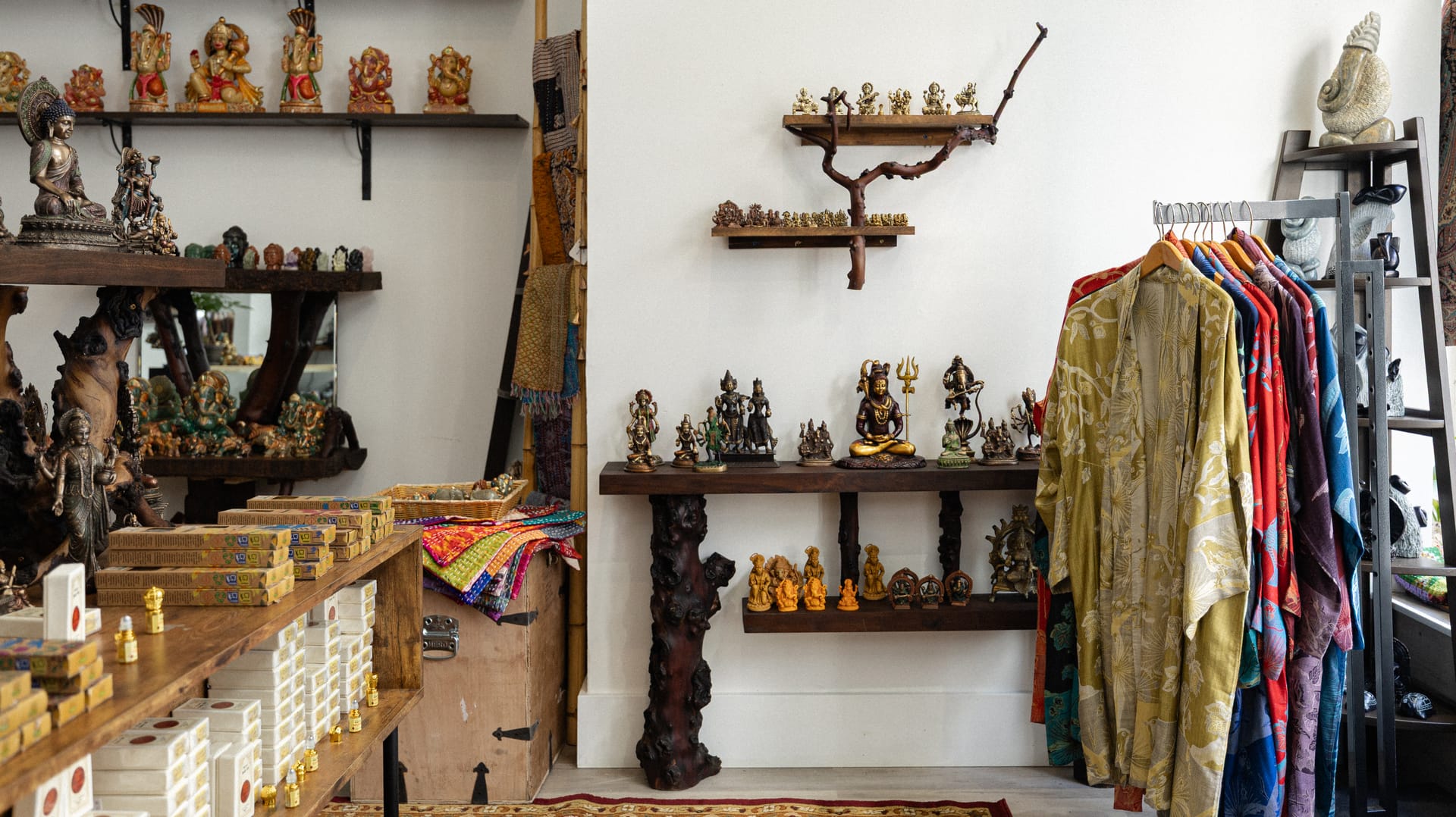 Taj Mahal Emporium puja items