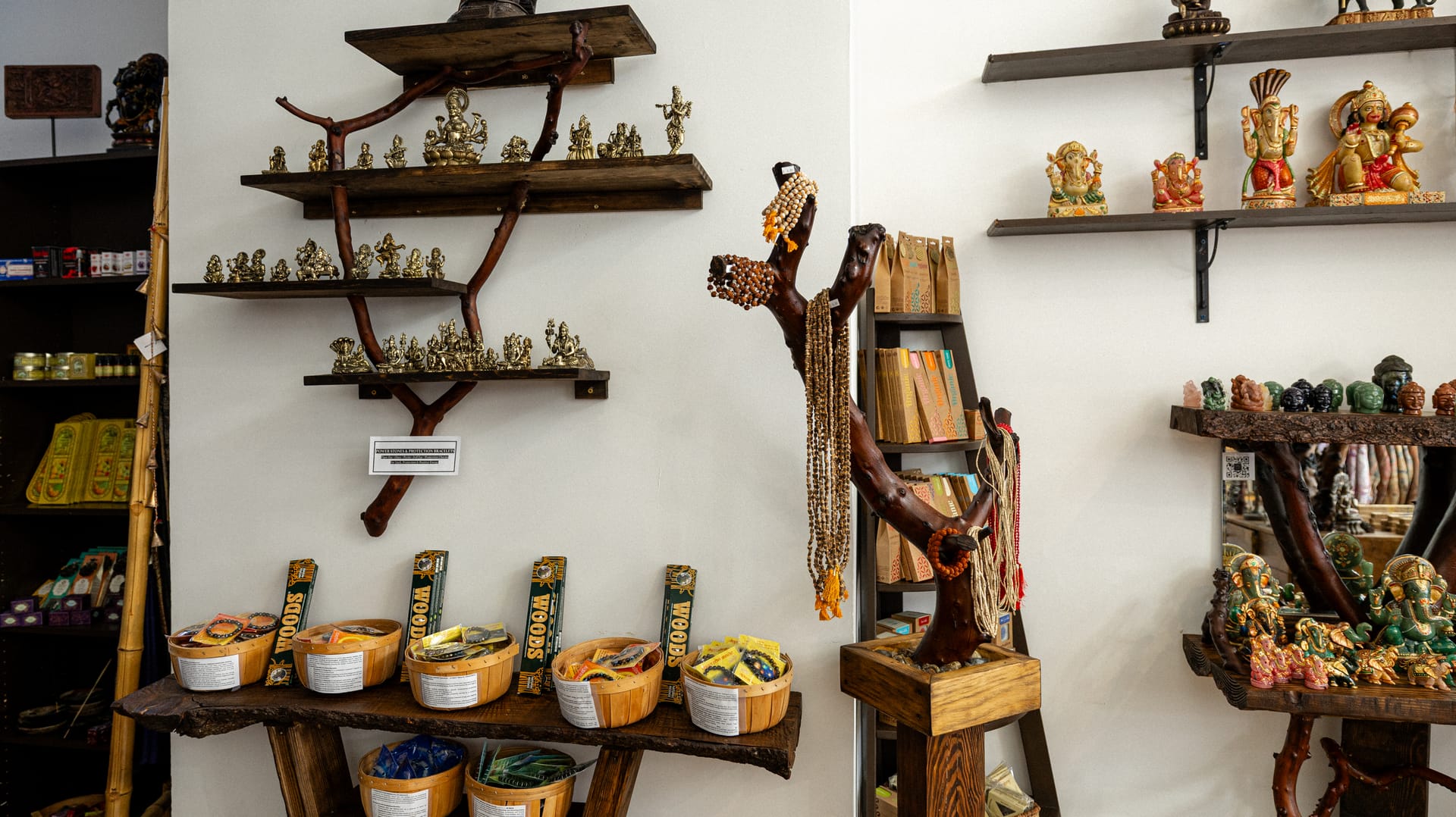 Taj Mahal Emporium display