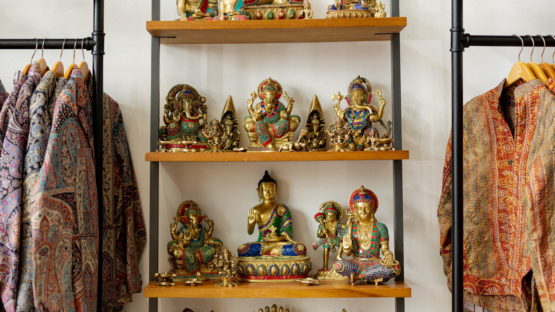 Taj Mahal Emporium jewelry