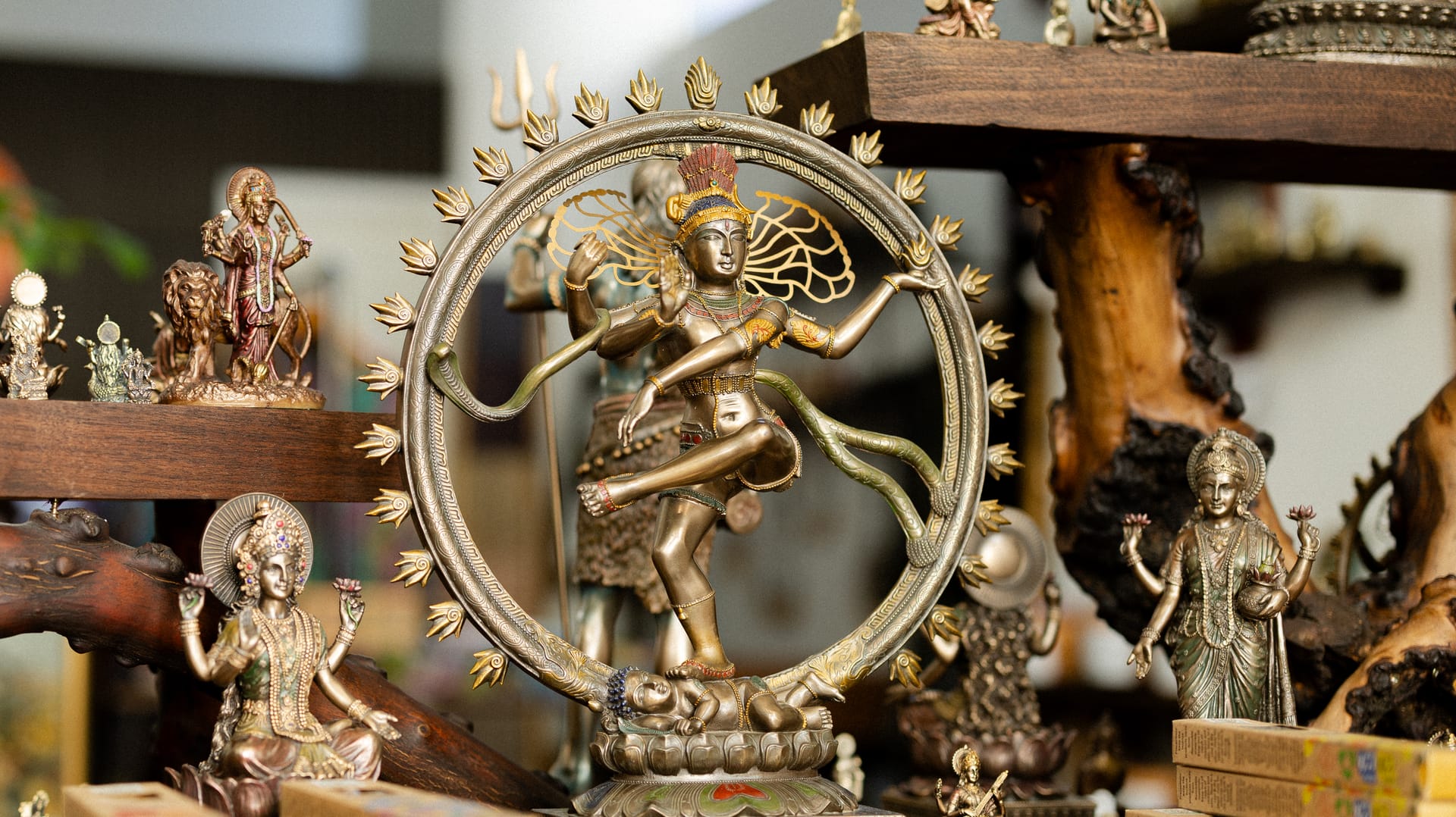 Taj Mahal Emporium clothing